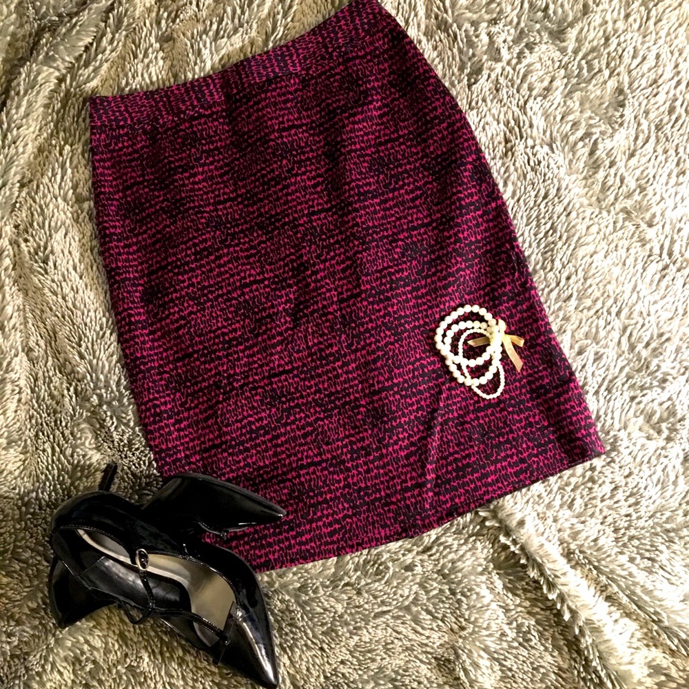 Stunning Pink and Black Patterned Pencil Skirt, Halogen Size 0